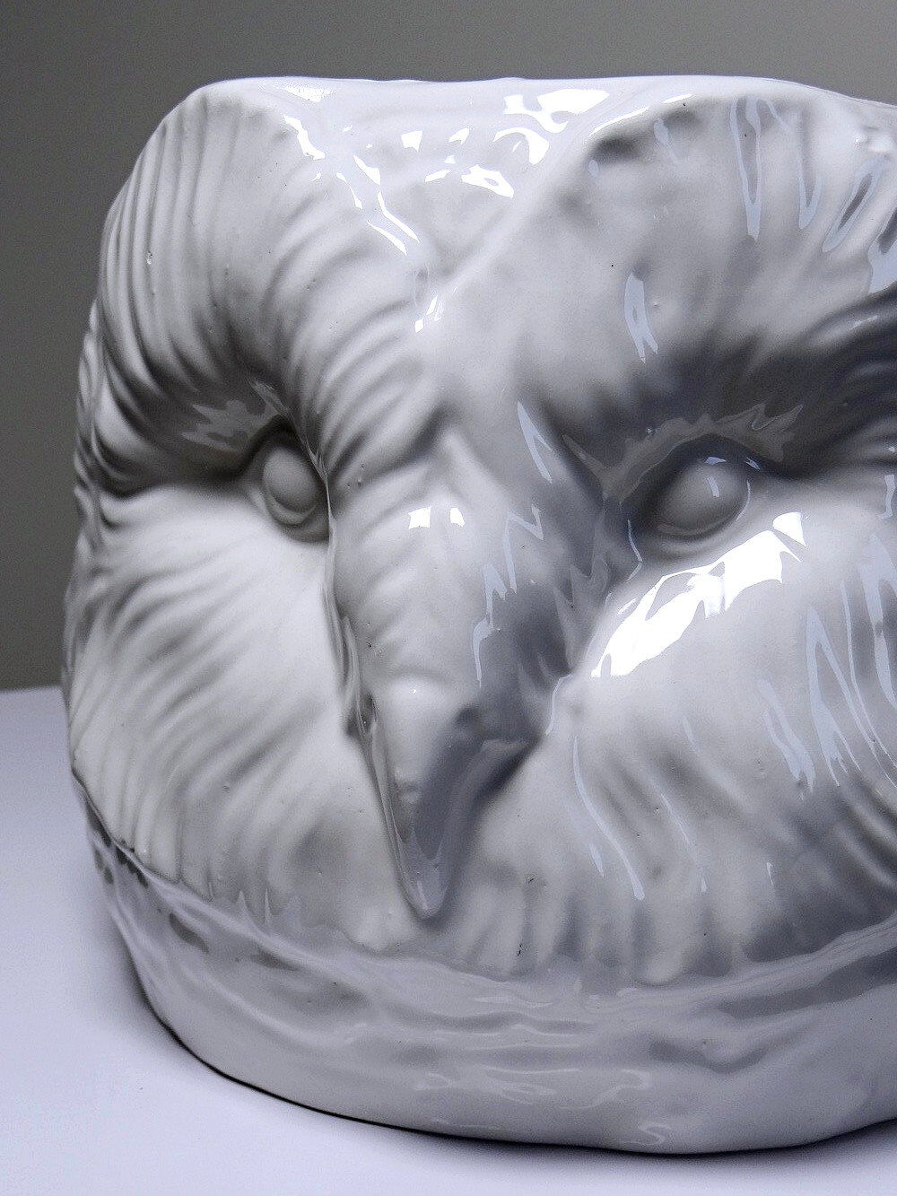 Large owl head cache-pot in vintage Italian white faience.