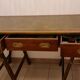 Bureau de bateau en bois