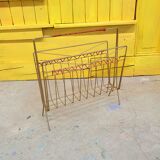 Scoubidou magazine holder