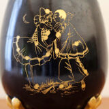Egg-shaped porcelain vase decorated with Pierrot and Columbine