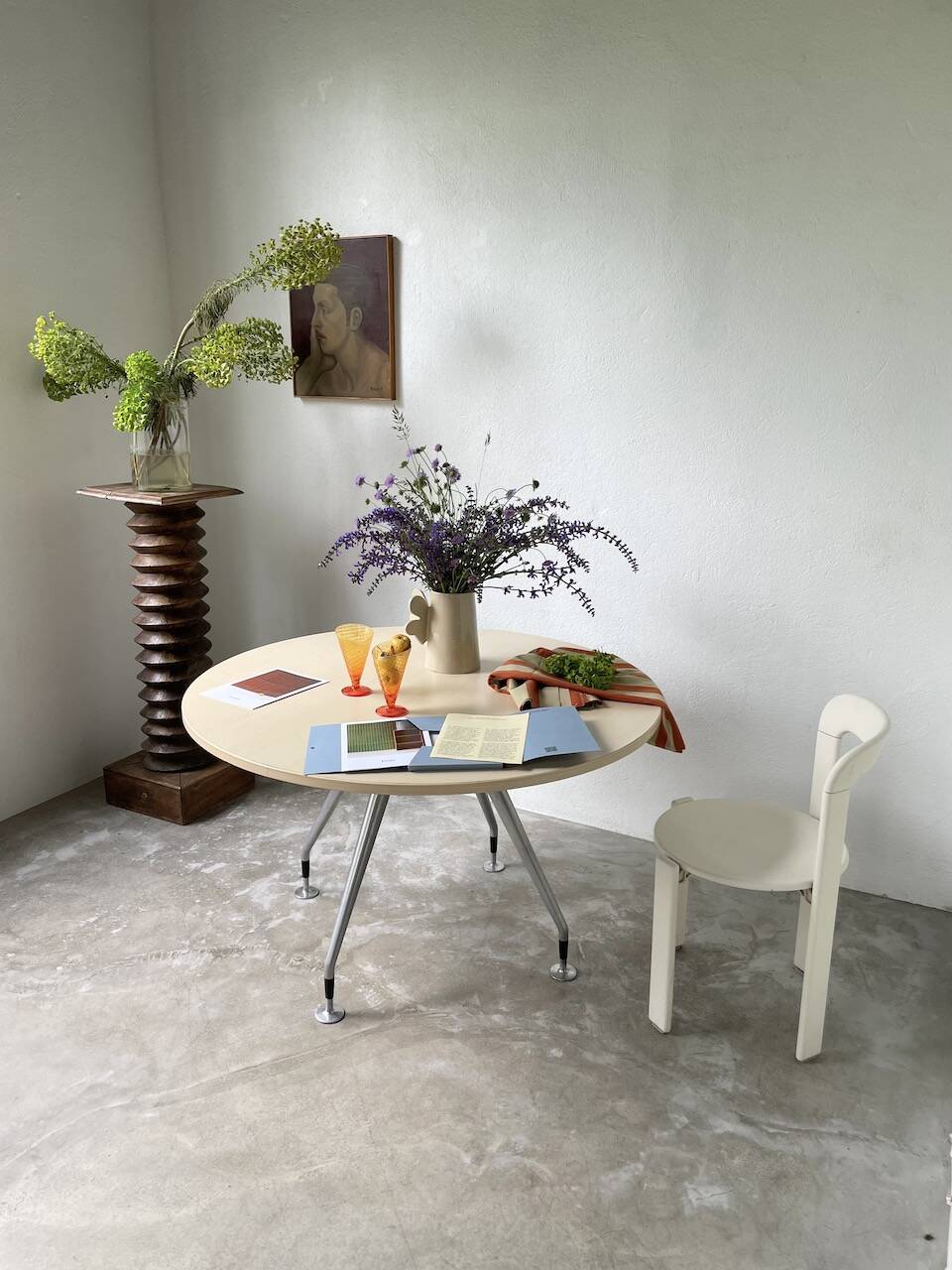 Tecno Nomos Round Table Brushed Metal