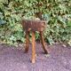 Tabouret tripode en bois massif