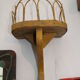 Porte plante en bois jaune