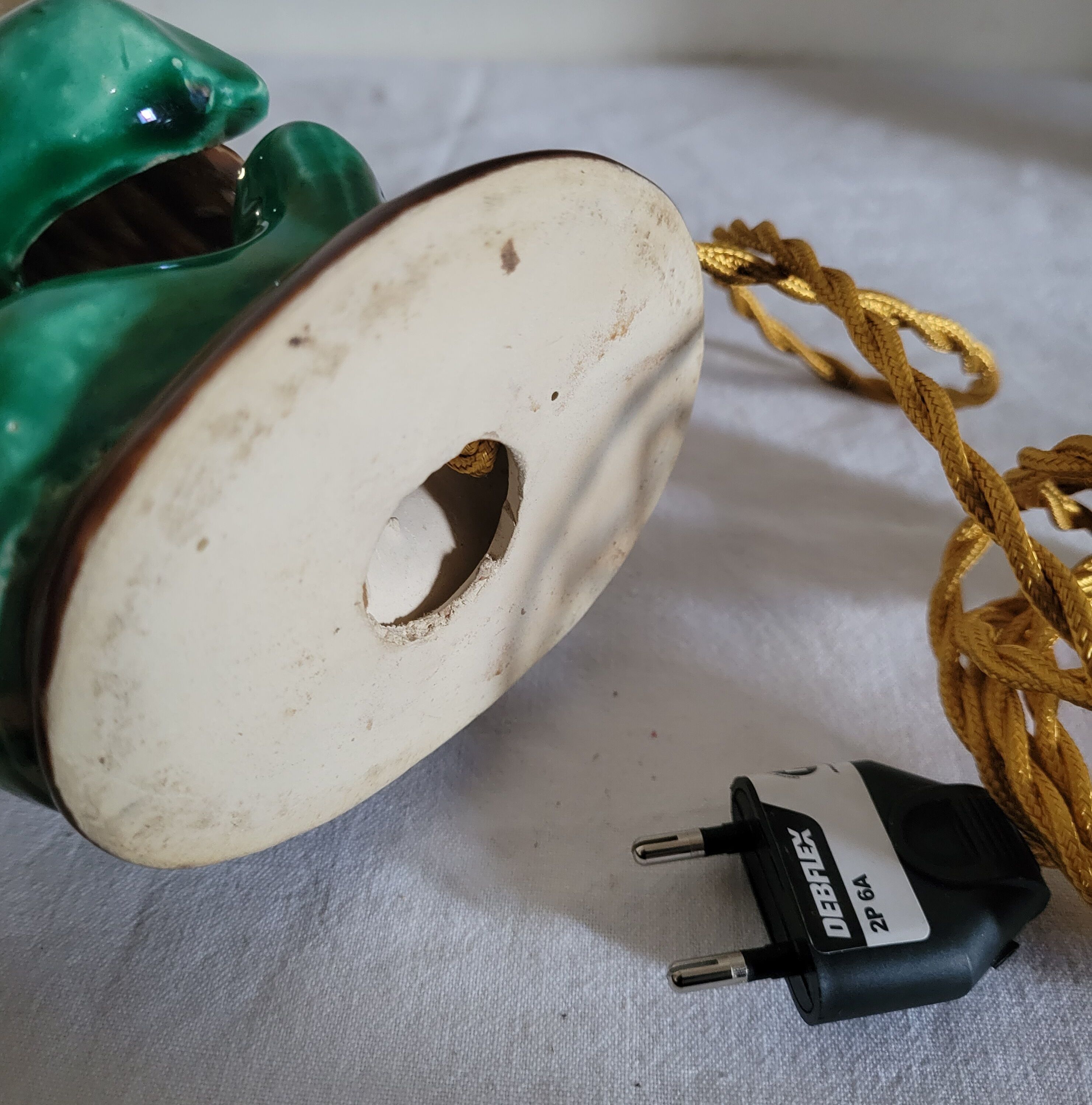 Ceramic green bear lamp