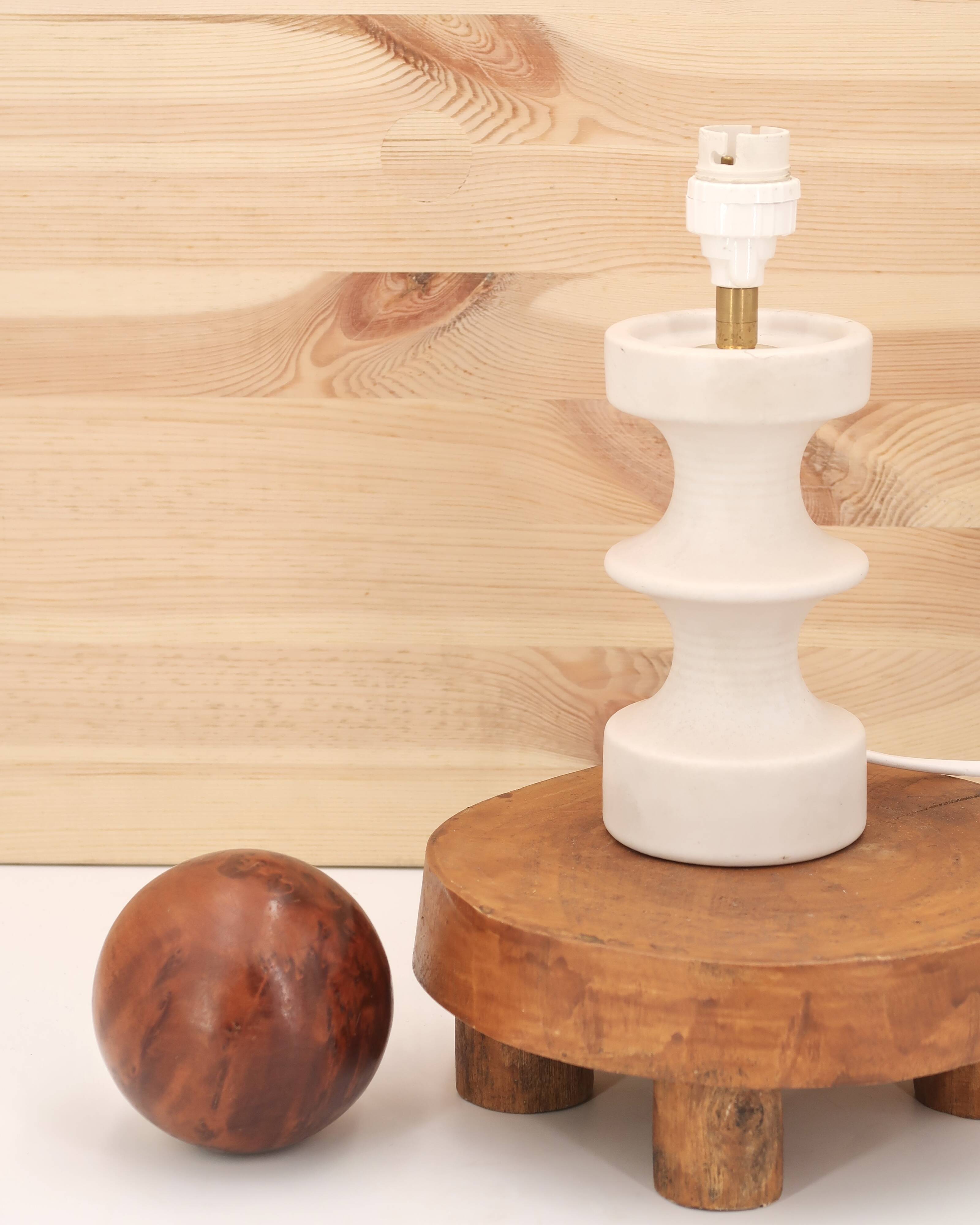 White ceramic lamp by Cari Zalloni, raffia lampshade