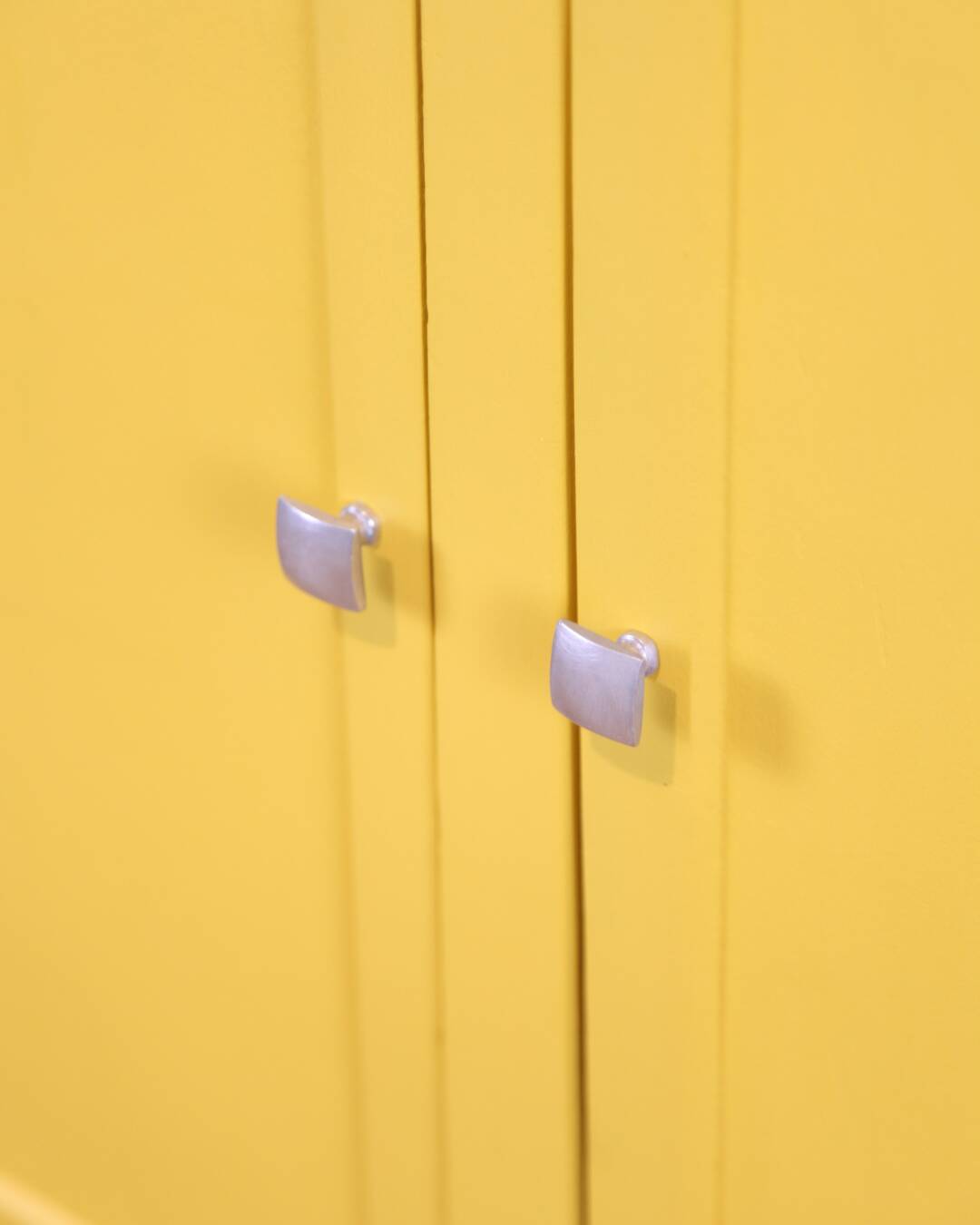 Vintage storage unit