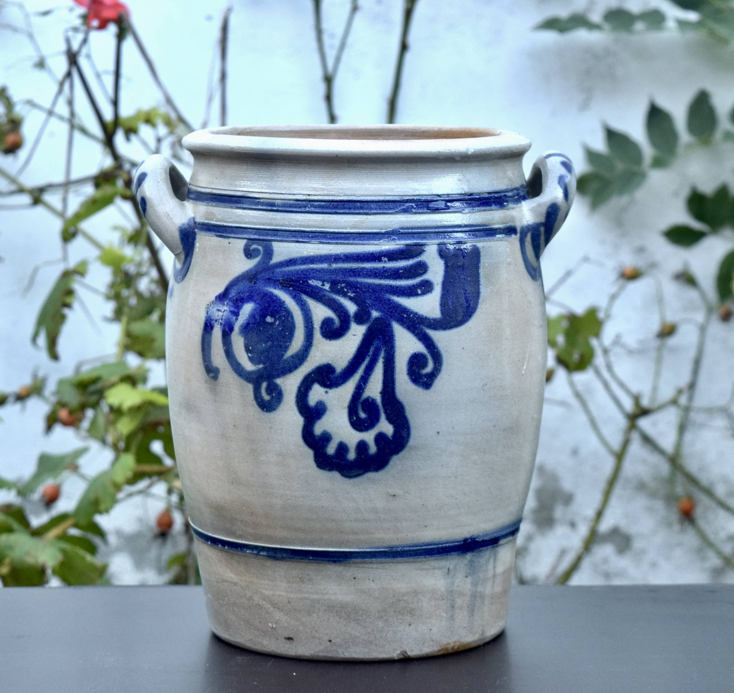 Old Alsatian sandstone jar - 26 cm