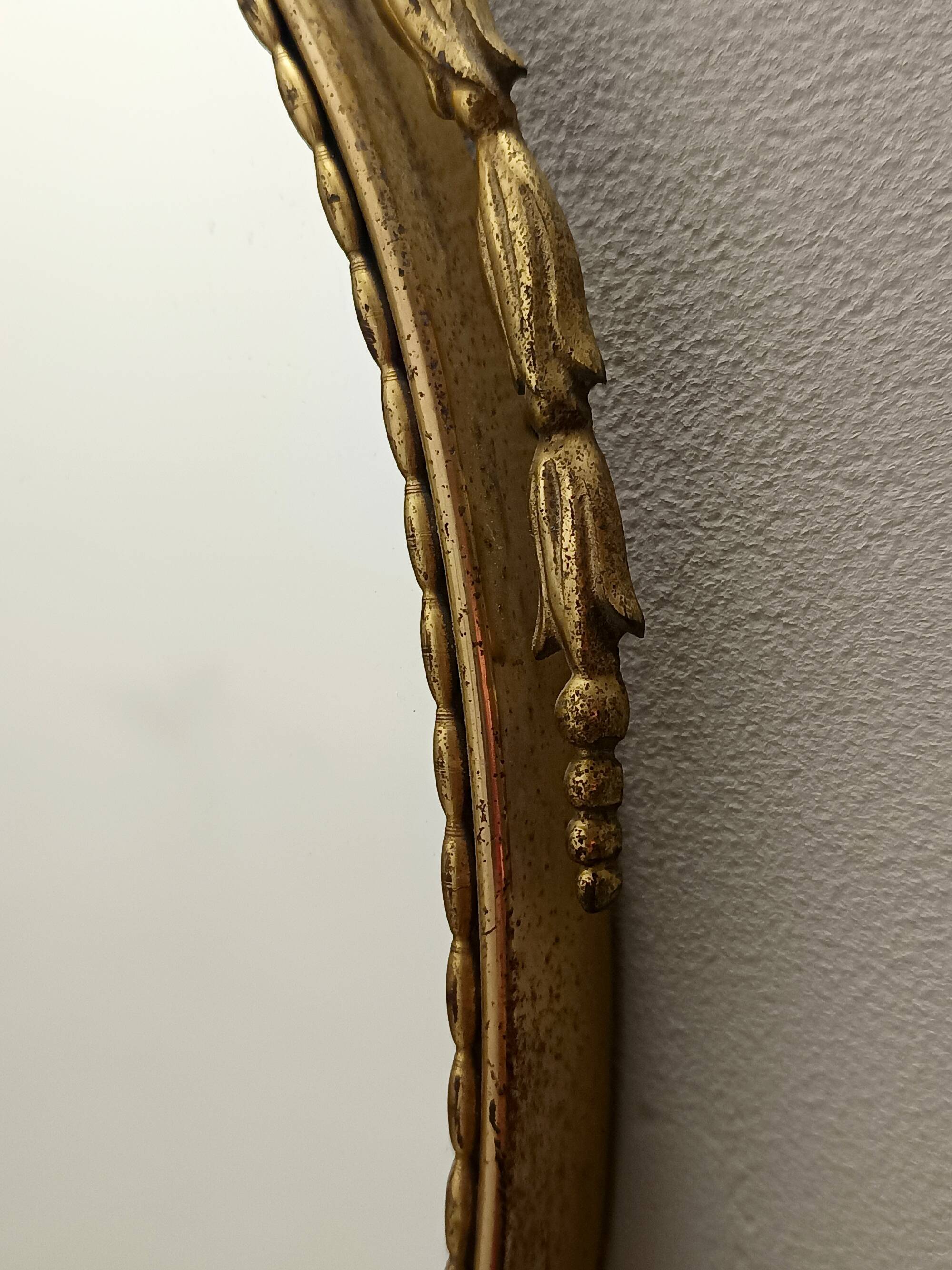 Oval wall mirror with Brass Frame and Ribbon, Italy