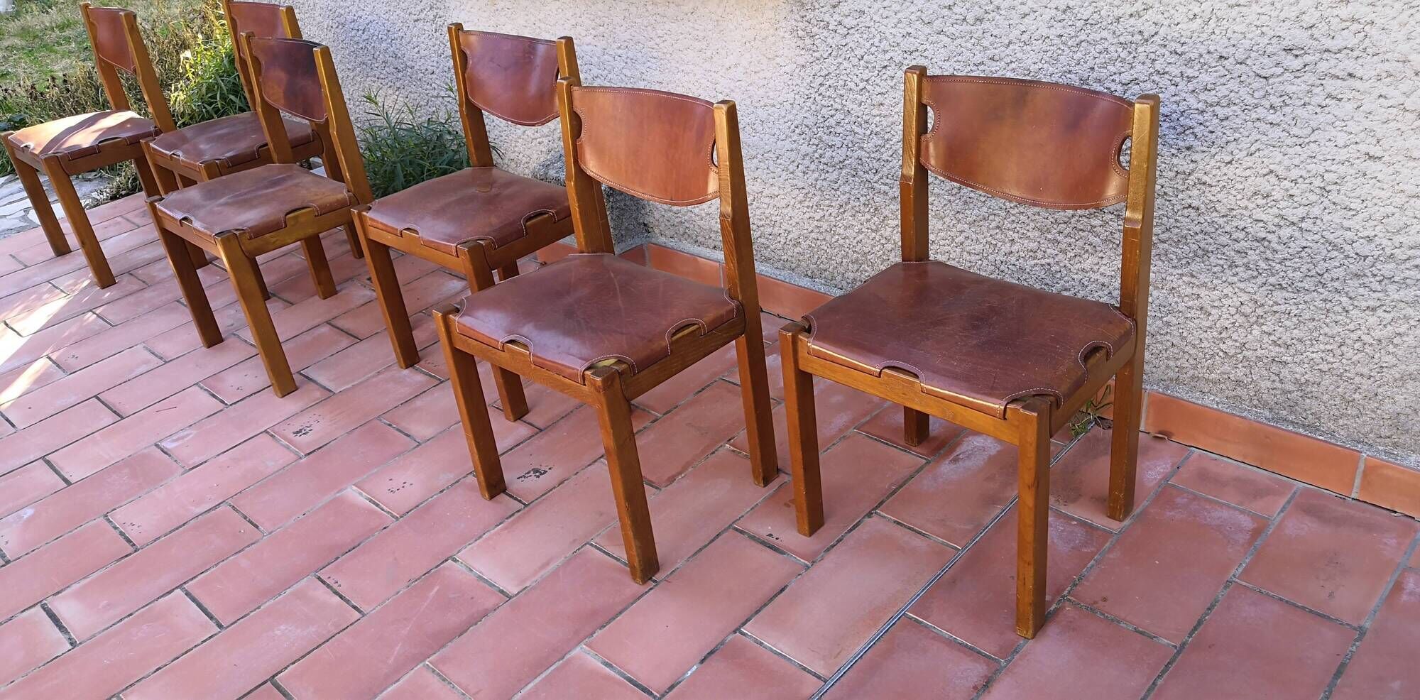 Series of 6 elm and leather chairs from the Maison Regain 60s