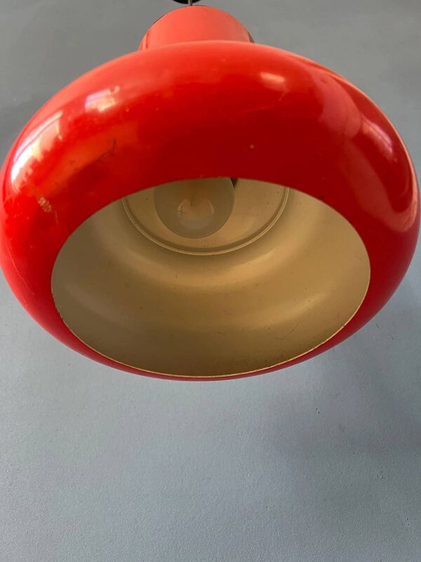 Lampe à suspension conique rouge vintage de l'ère spatiale