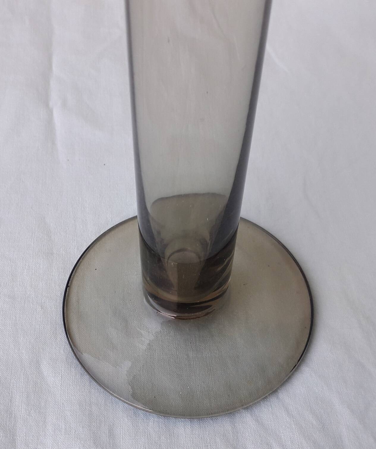 Single-stem glass vase