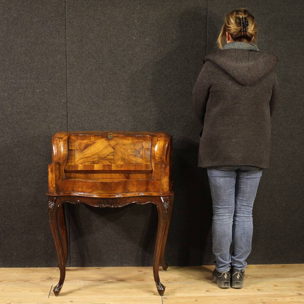 Bureau vénitien du milieu du XXe siècle