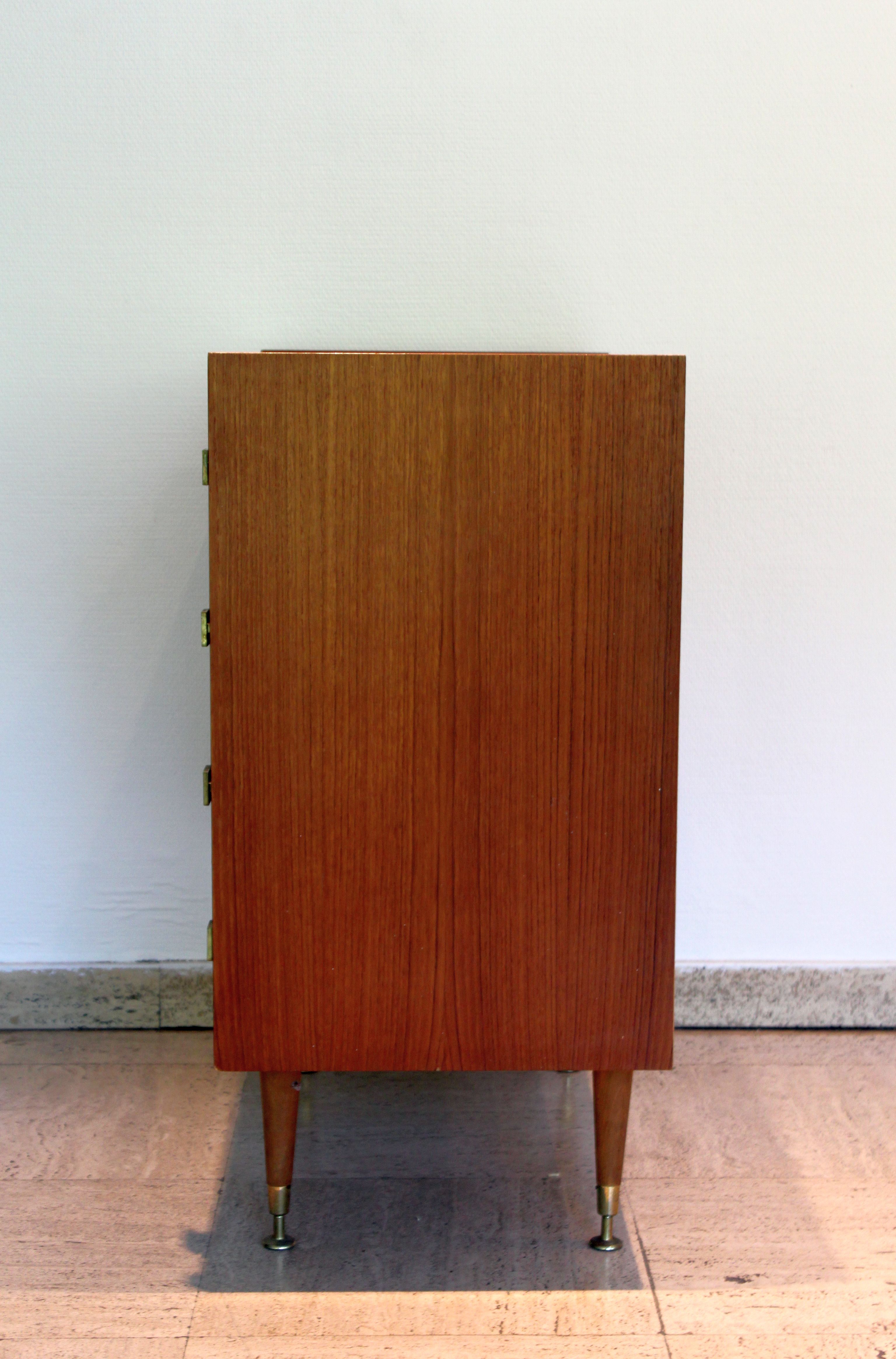 Scandinavian style chest of drawers, mid-century, 4 drawers