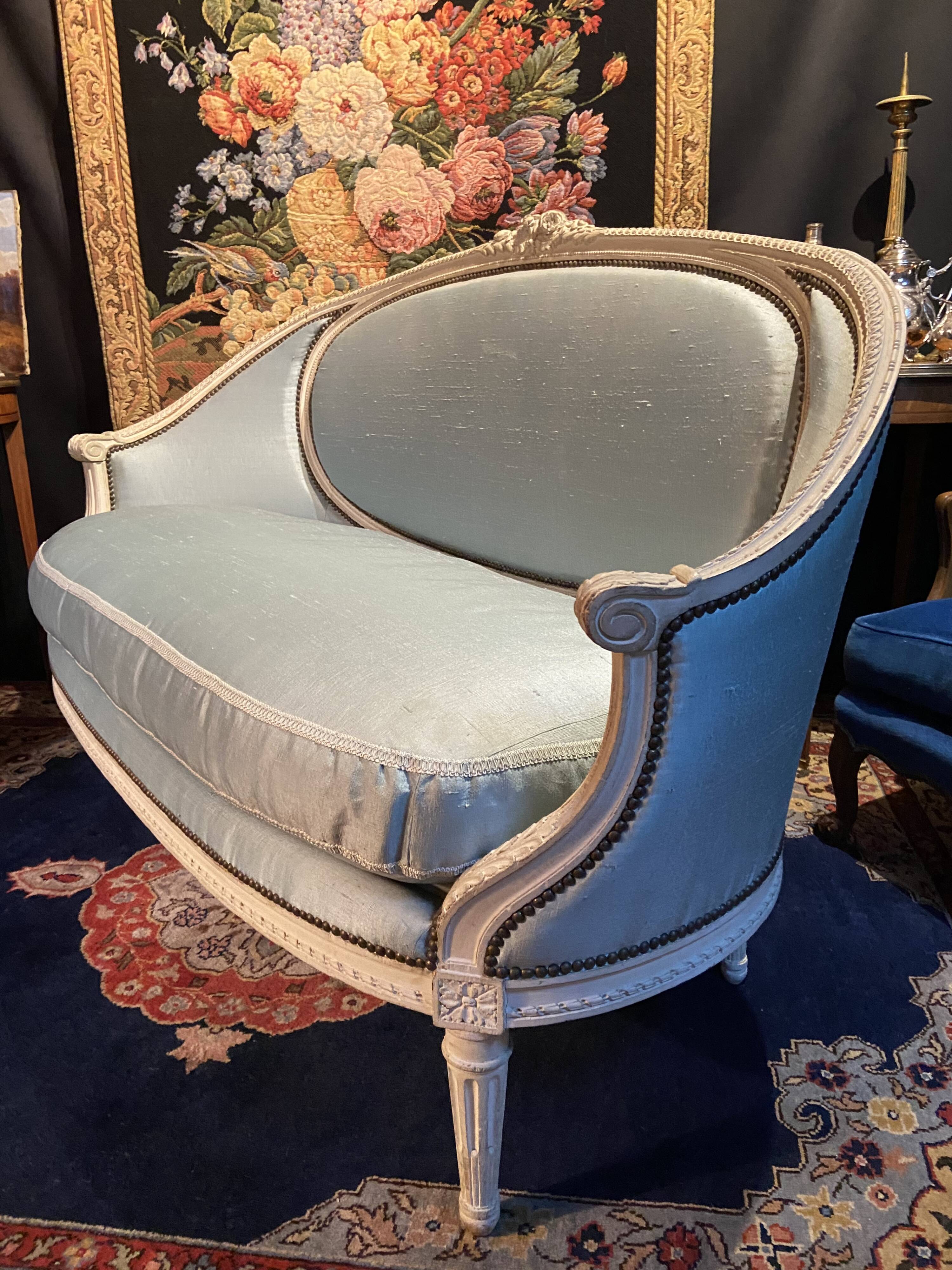 Louis XVI basket sofa from the 18th century