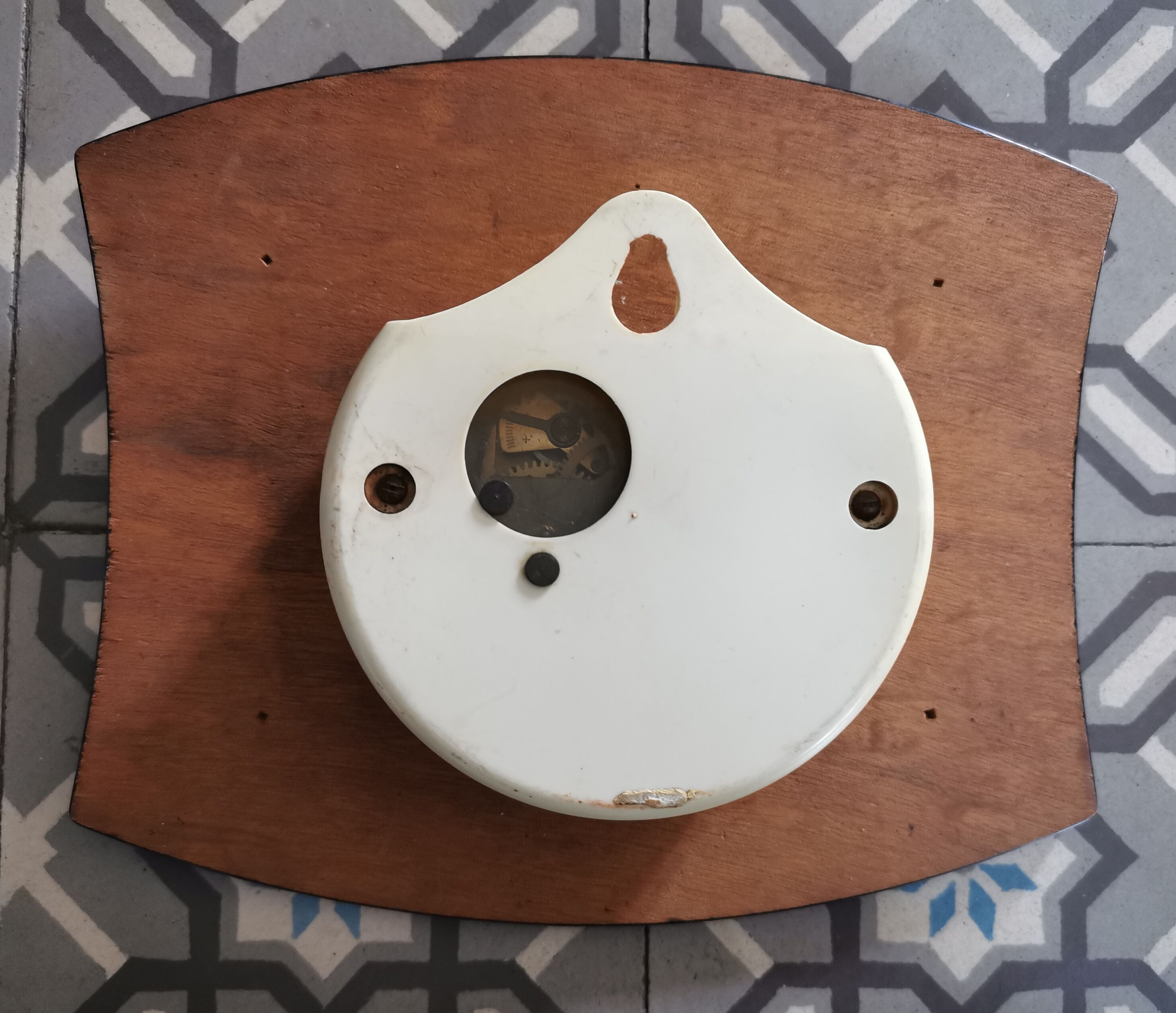 PENDULUM - WALL CLOCK IN FORMICA