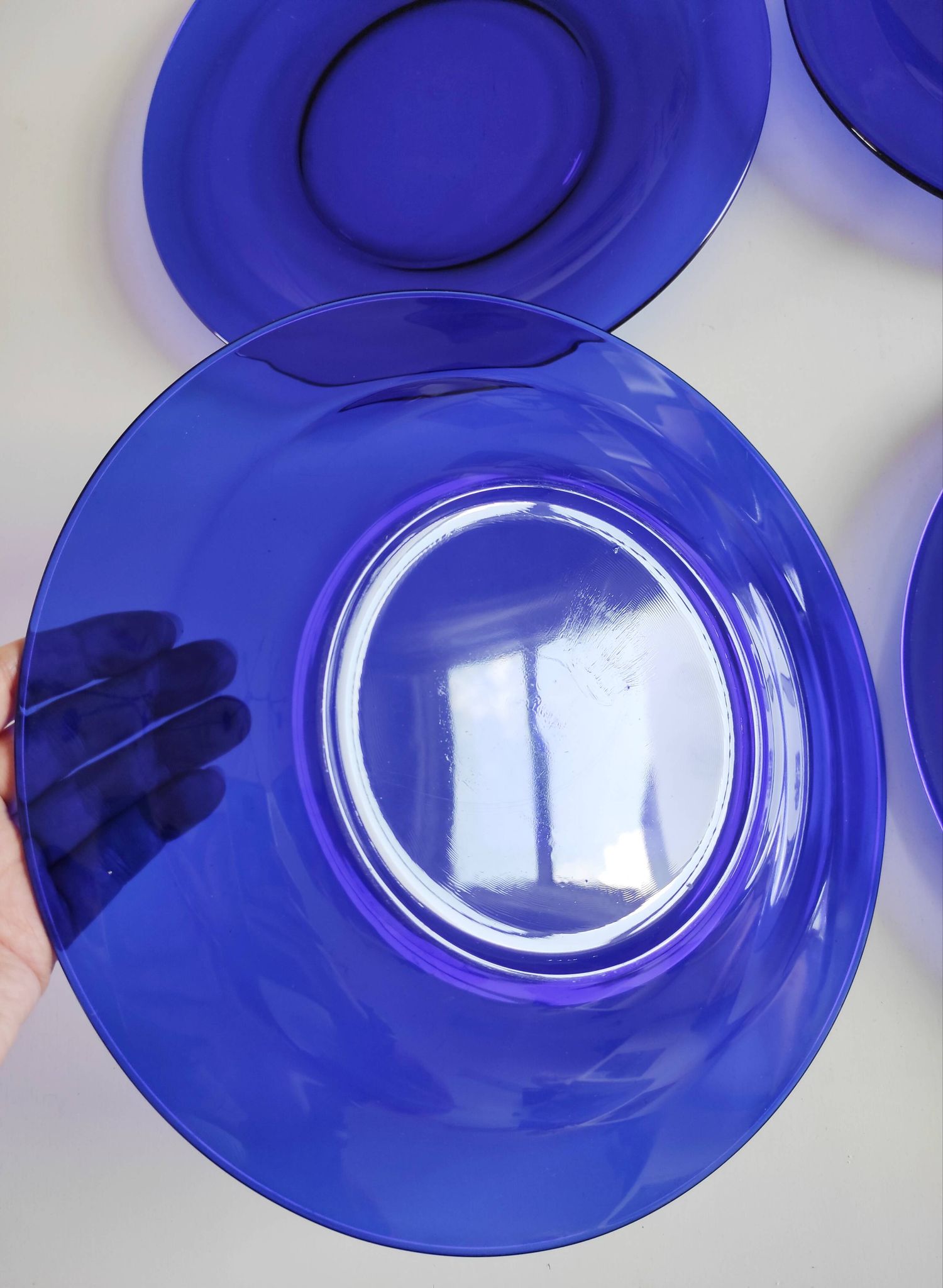6 blue glass dishes