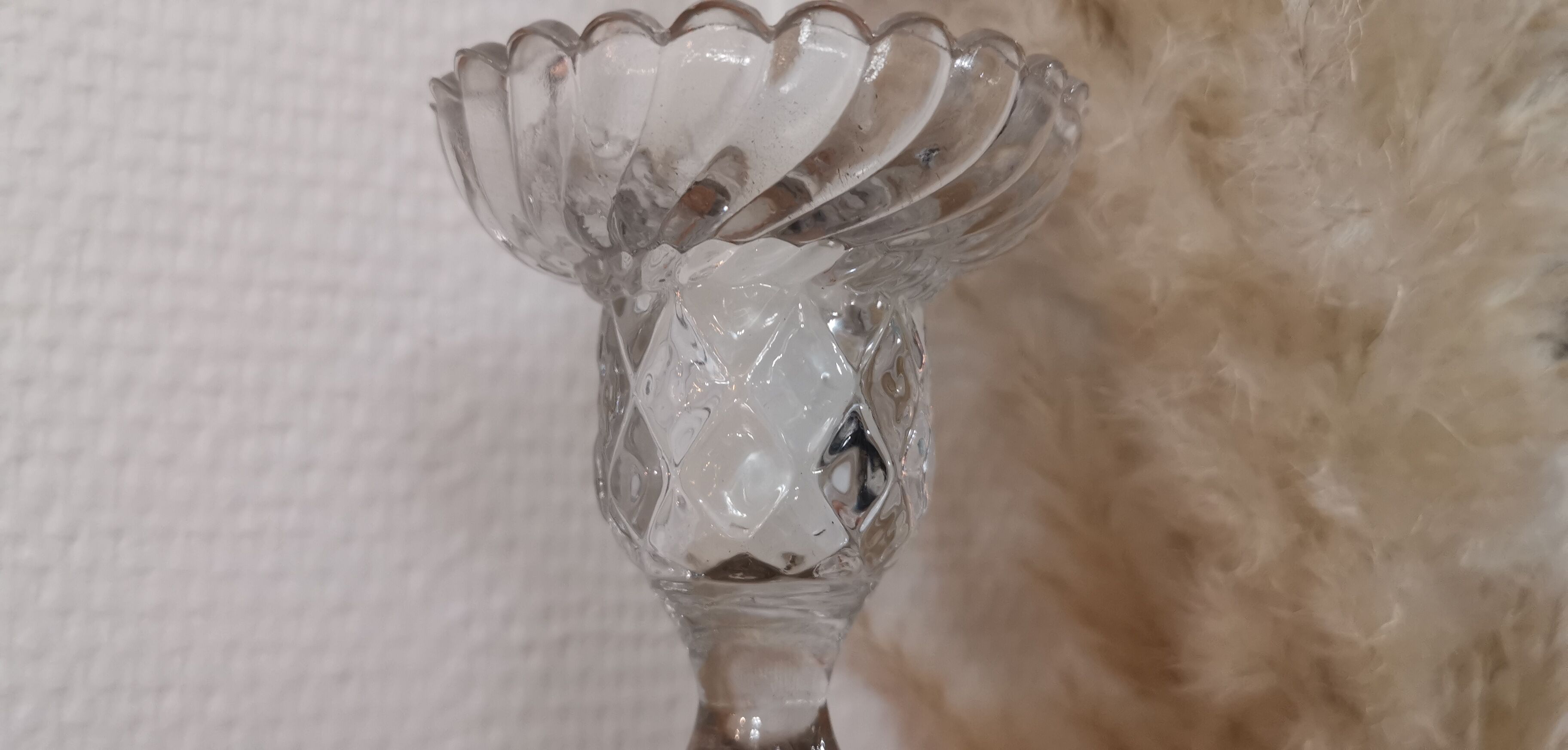 Portieux candle holder in molded glass