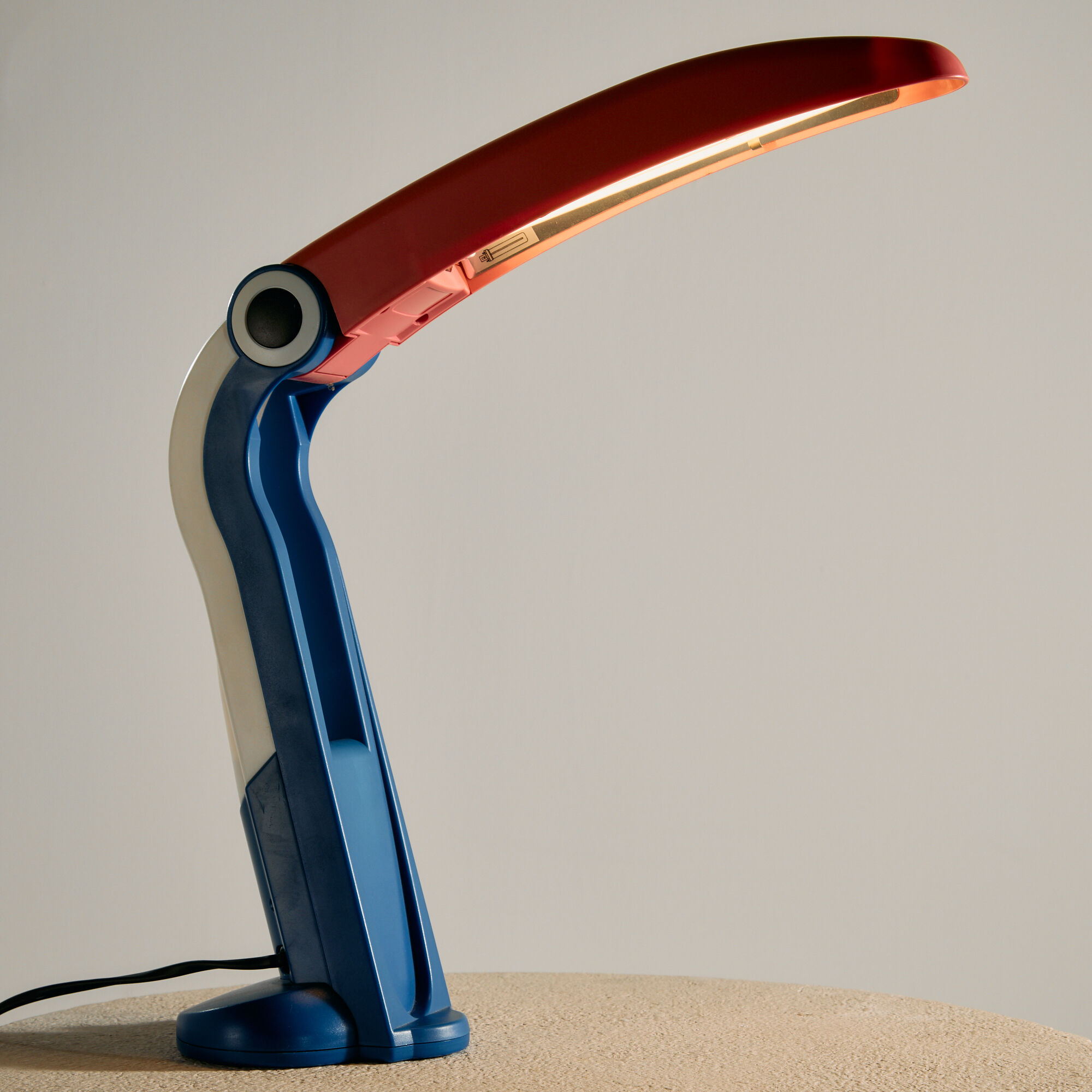 Toucan desk lamp by Huo-Tu Huang for Huangslite