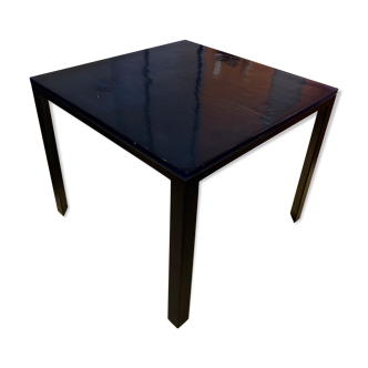 Table en verre bleu nuit