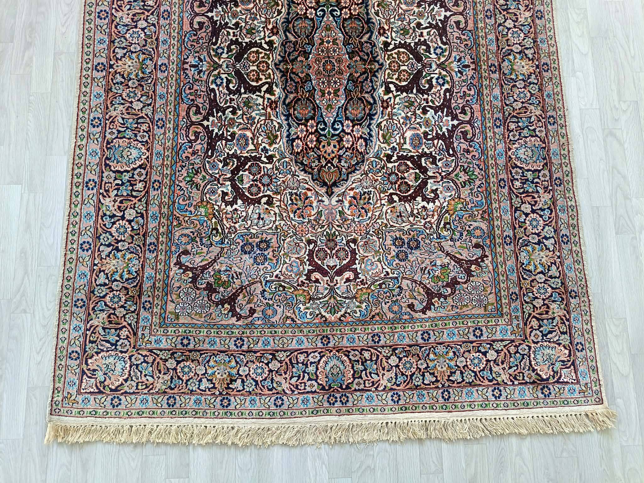 Handmade Pakistani Kashmir carpet