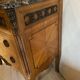 Commode pieds galbes marqueterie et marbre et garnitures