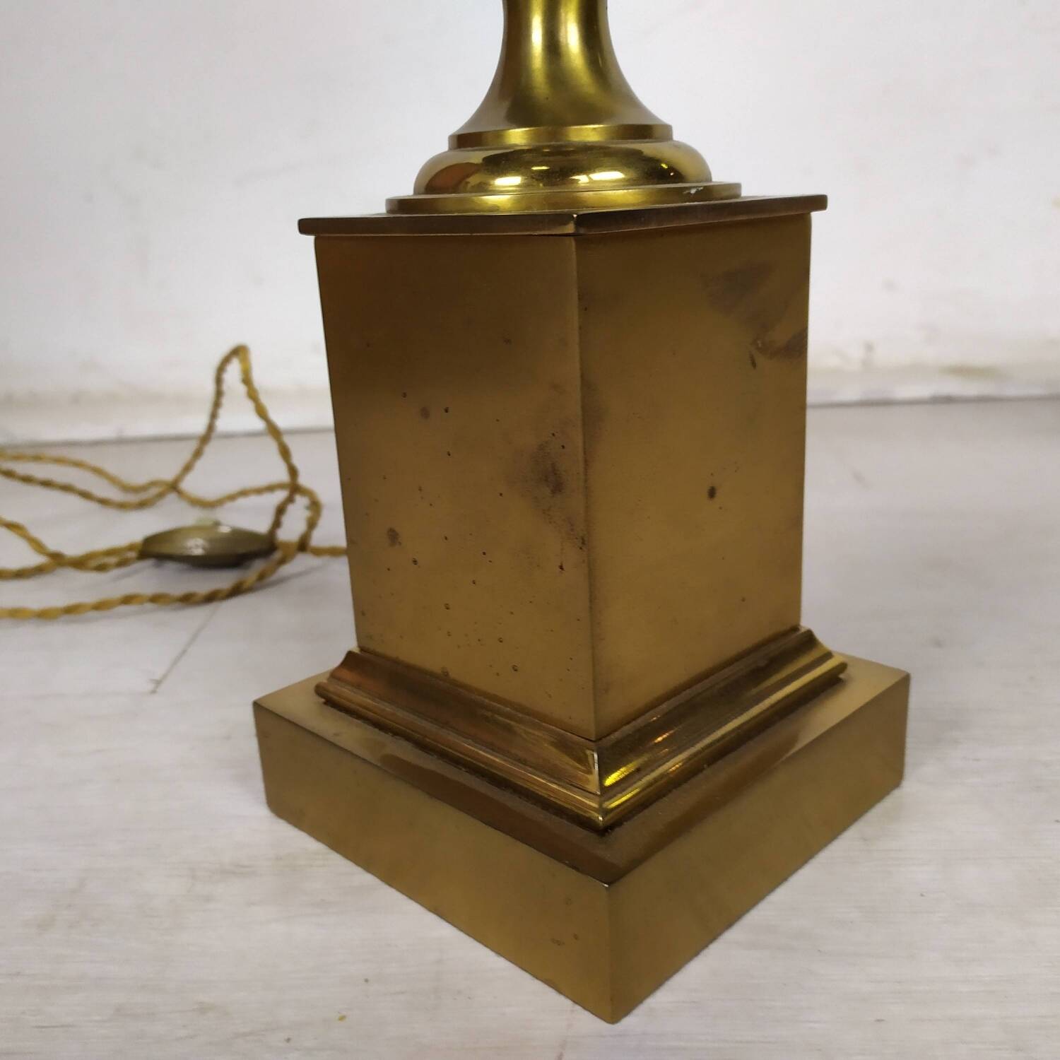 Gilded bronze lamp from Maison Charles