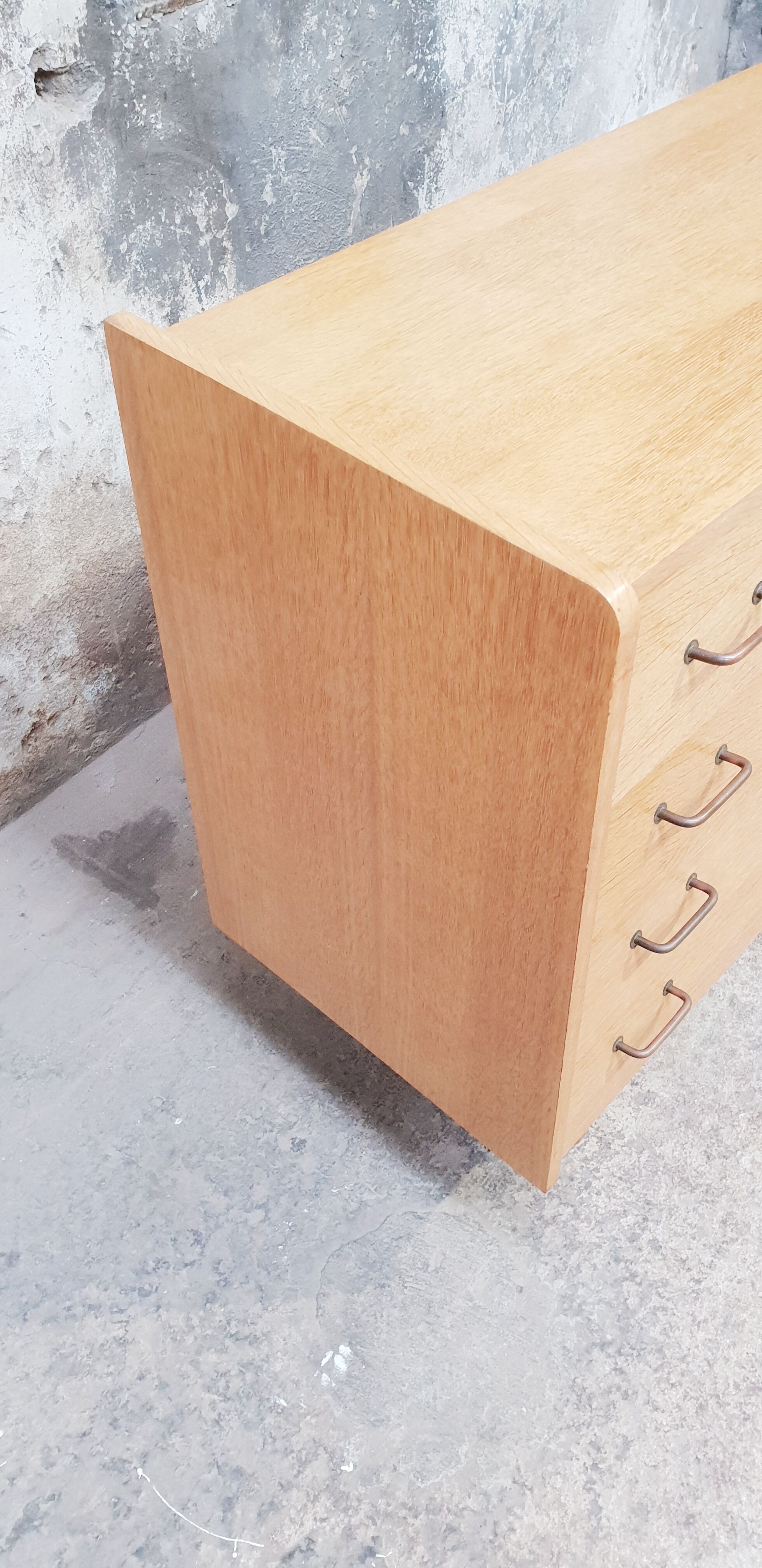 Vintage chest of drawers