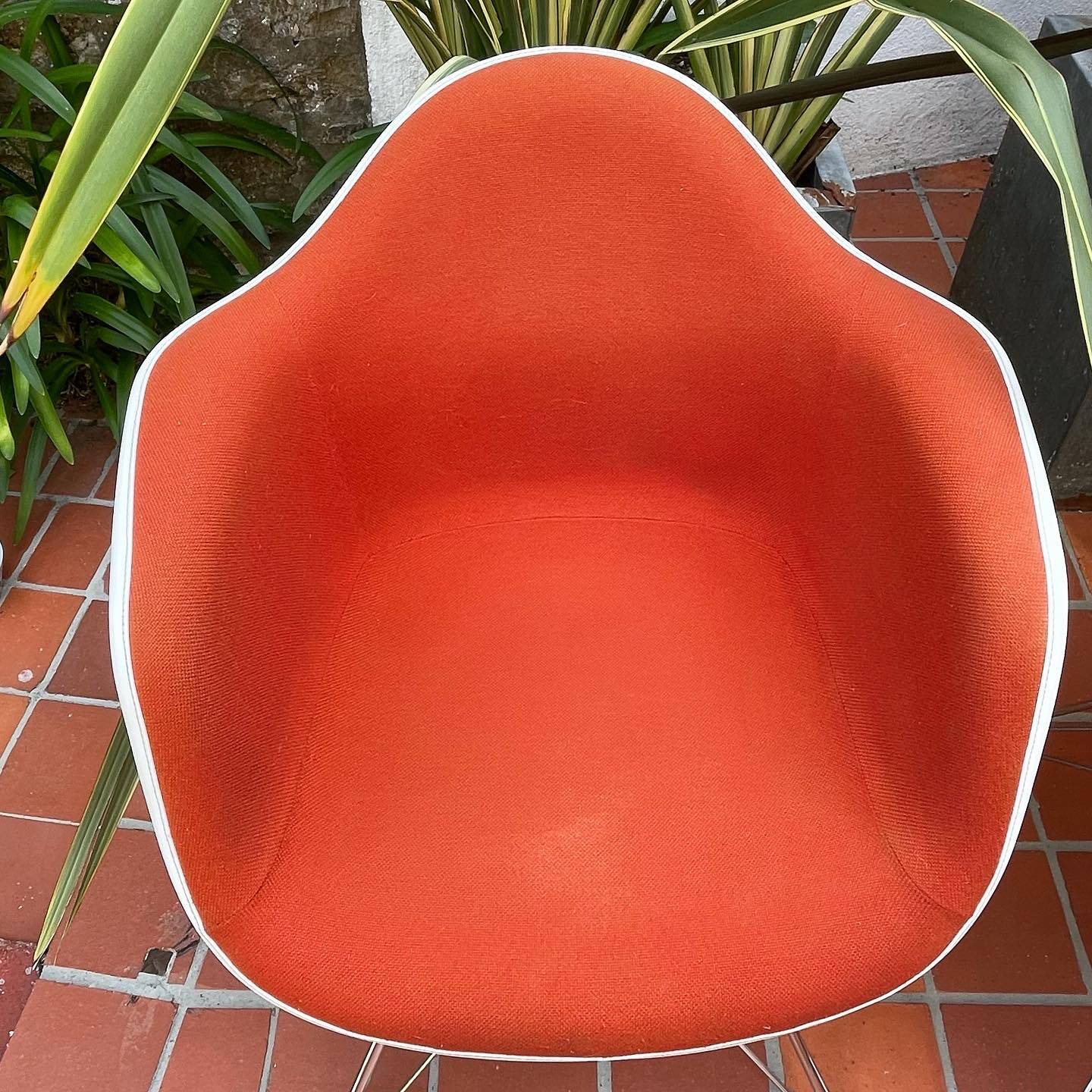 DAR armchair by Charles and Ray Eames. Year 50. (unit price)