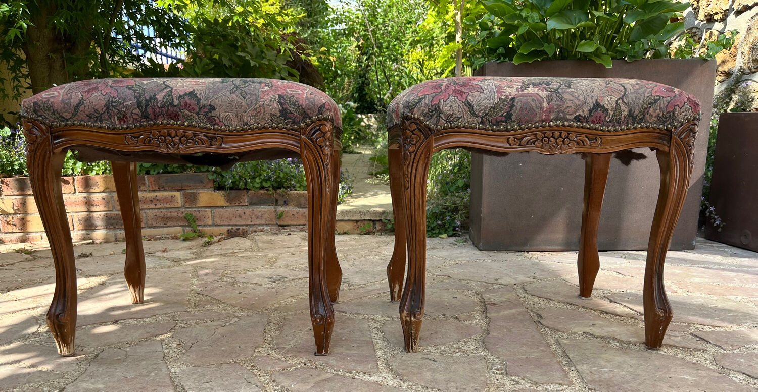 Paire de tabourets en bois