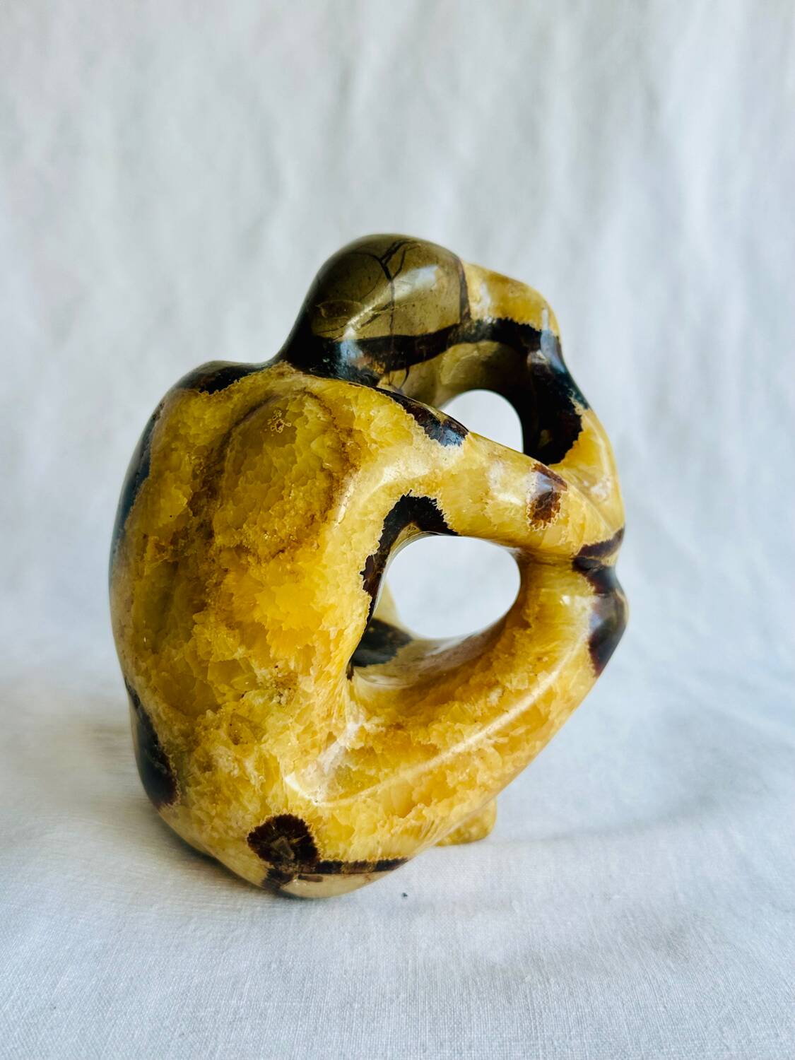 Septarian sculpture