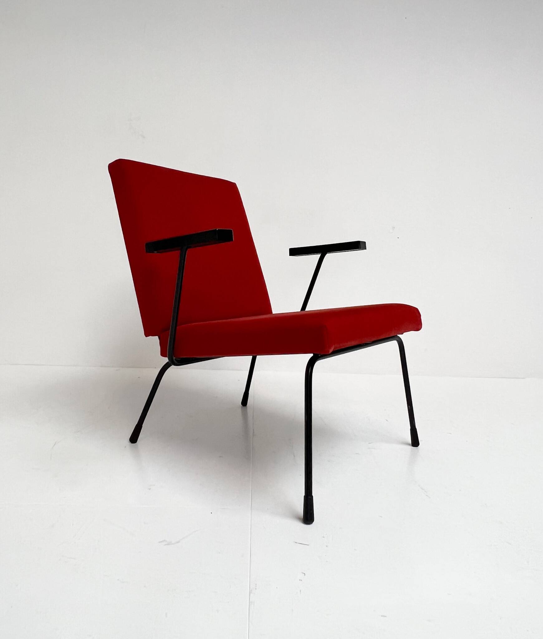 Gispen 1407 armchair by Wim Rietveld, 1954