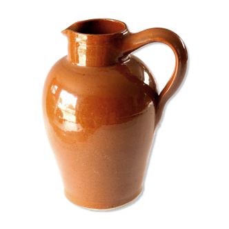 Pitcher in glazed stoneware