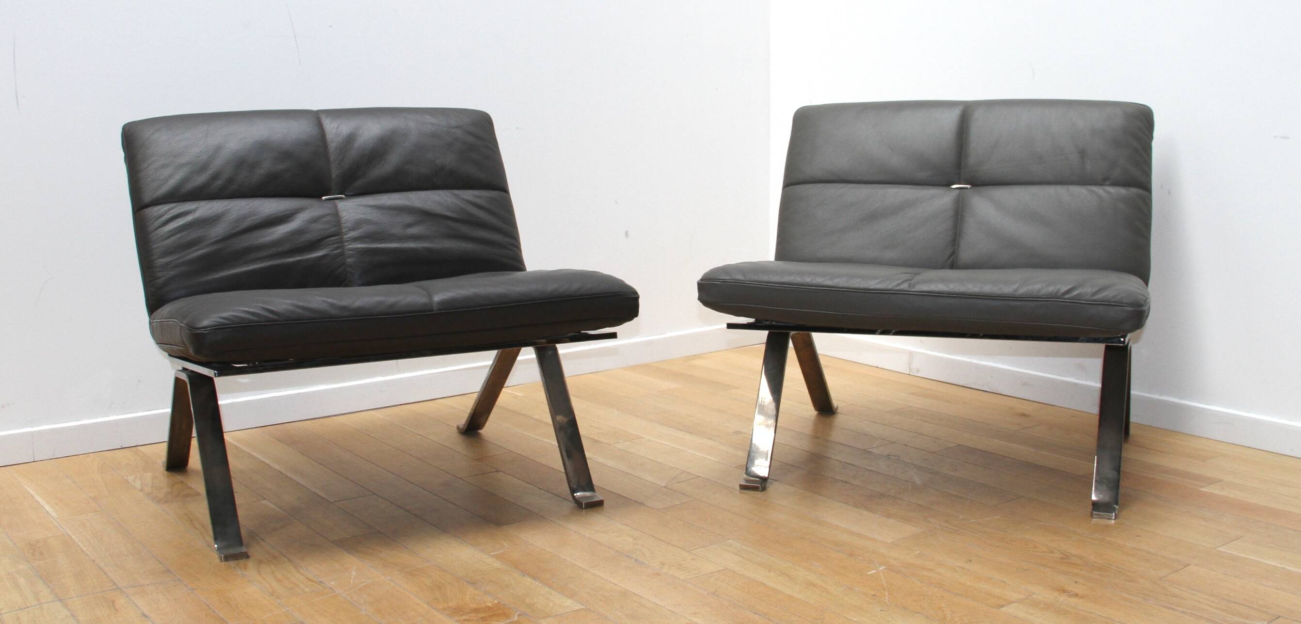 Pair of Brooklyn Chair armchairs, Poltrona Frau