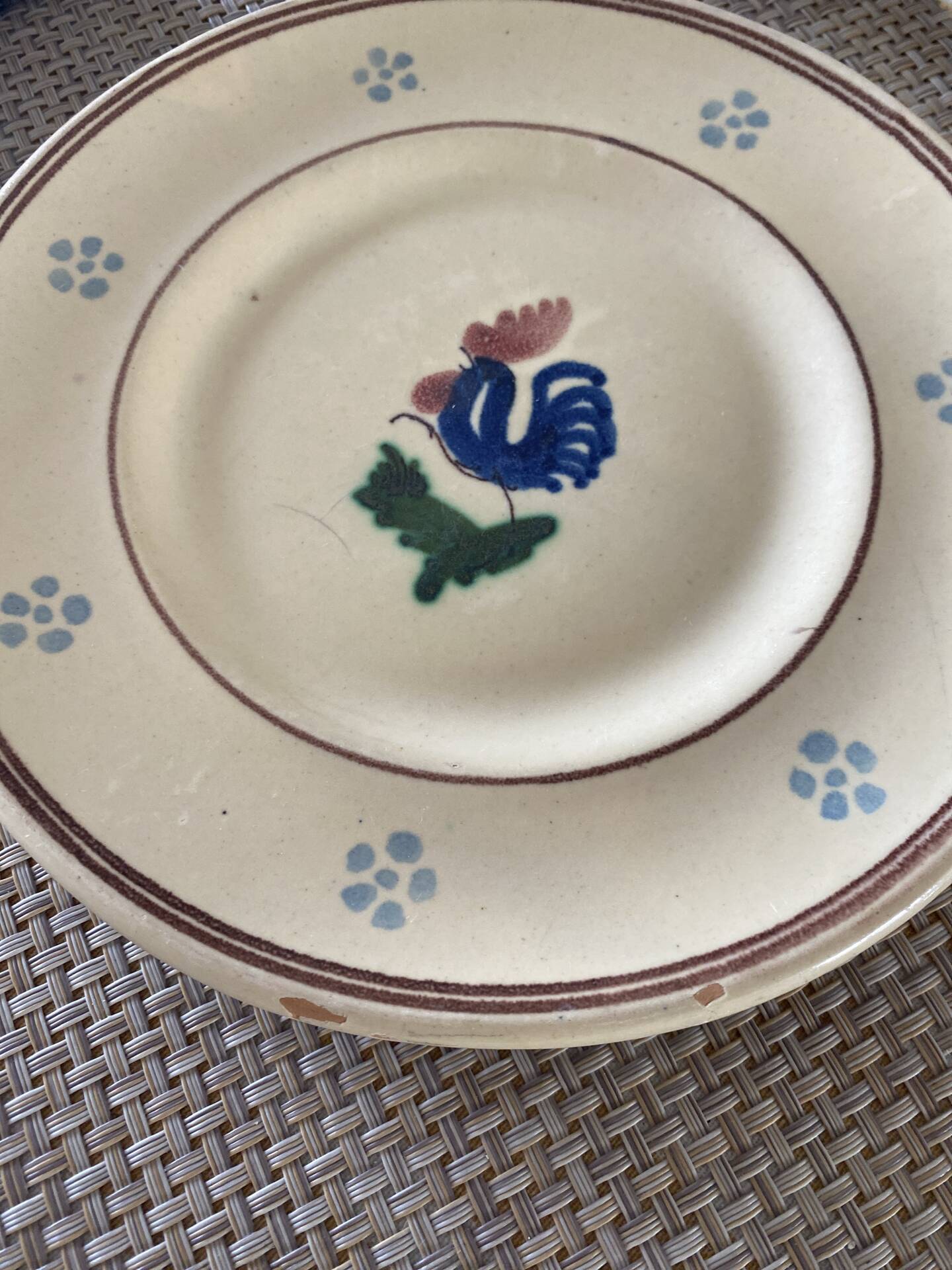 Assiette en céramique italienne ancienne