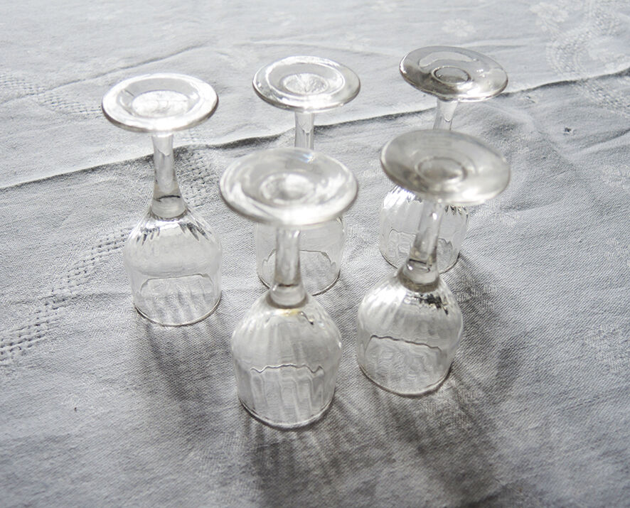 5 ancient digestive glasses