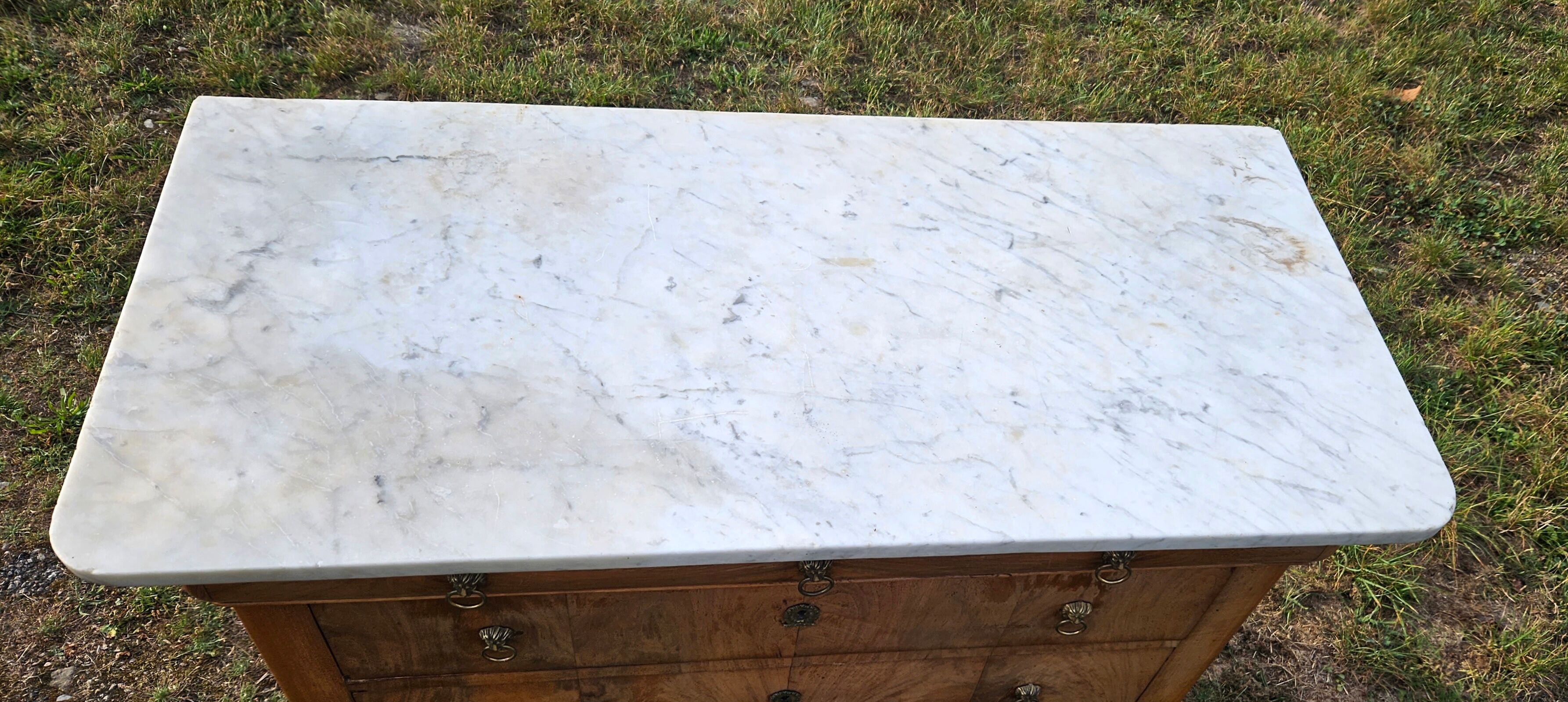 5-drawer chest of drawers with white marble top