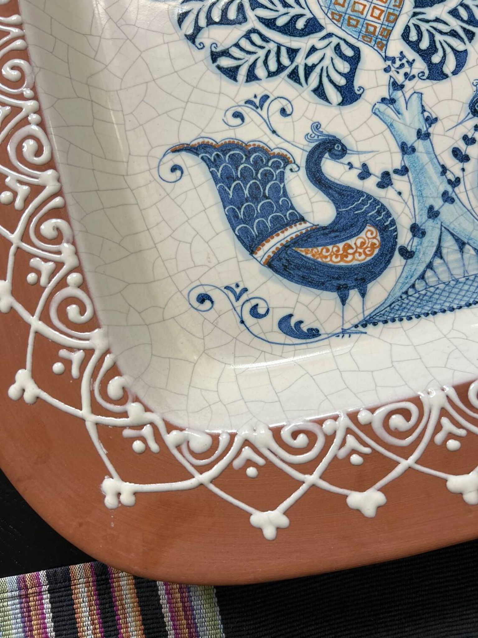 Dish for peacocks