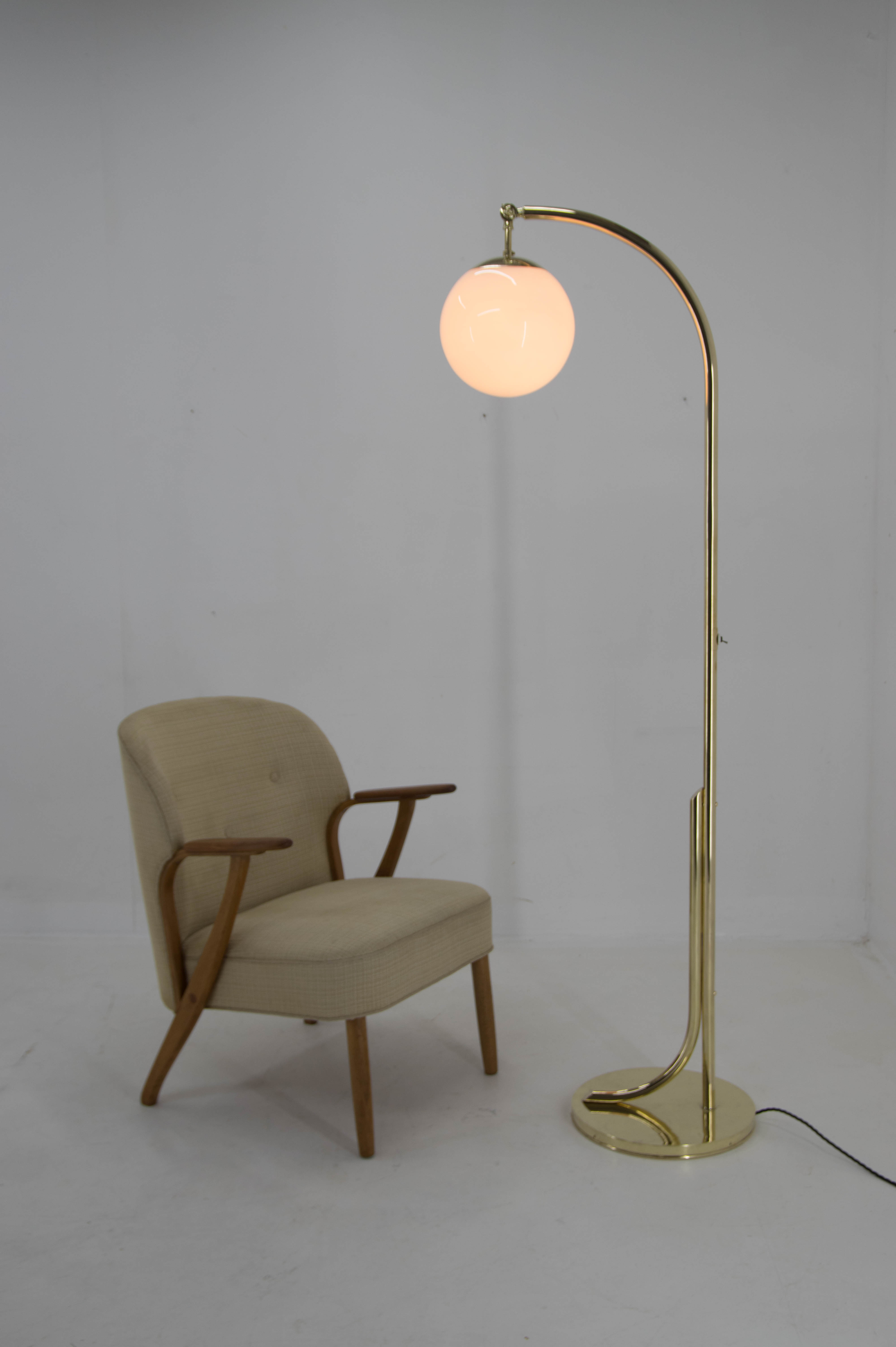 Art deco brass floor lamp, 1930
