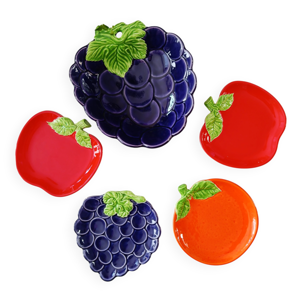 Coupe et coupelles en barbotine fruits