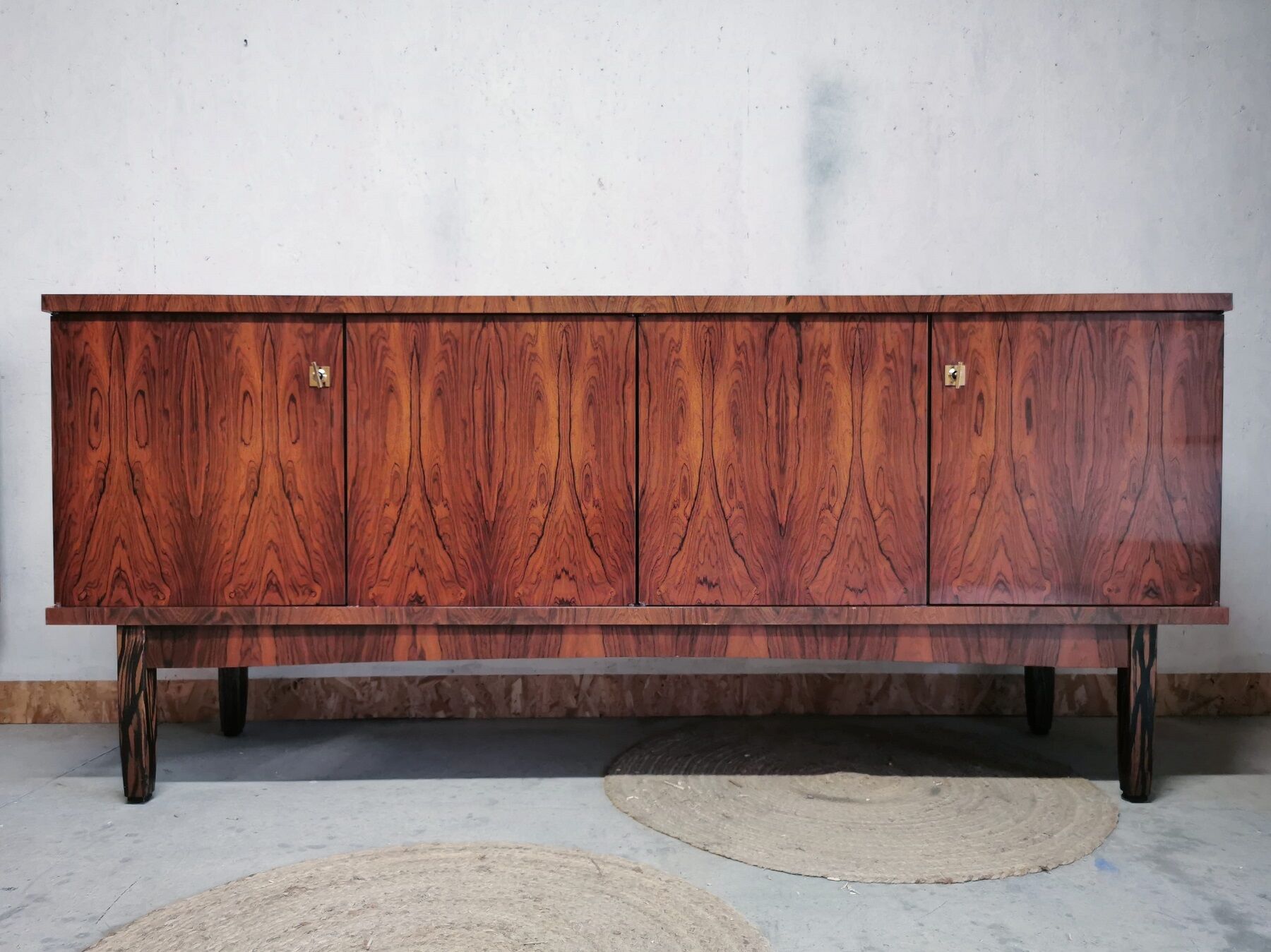 Vintage rosewood sideboard of Rio 1964
