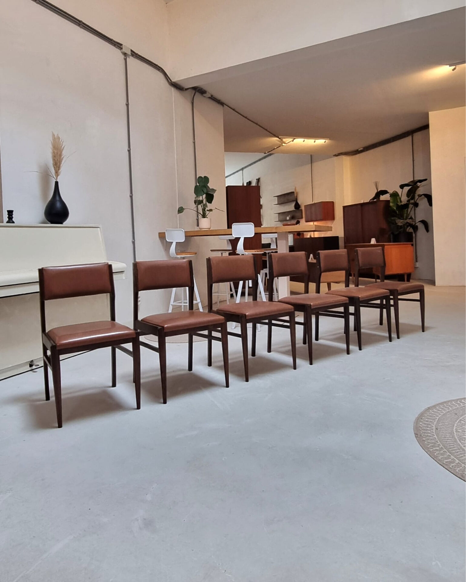 Chaises du milieu du siècle