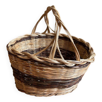 Two-tone wicker basket