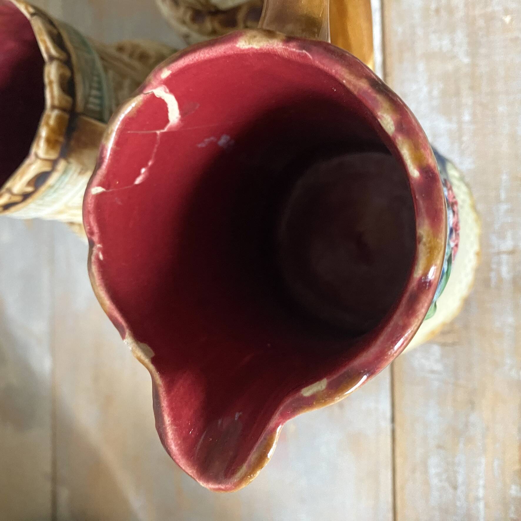 Set of milk jugs in slipware from the 19th century.