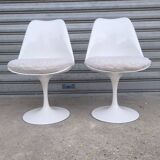 Pair of tulip chairs by Eero Saarinen for Knoll International
