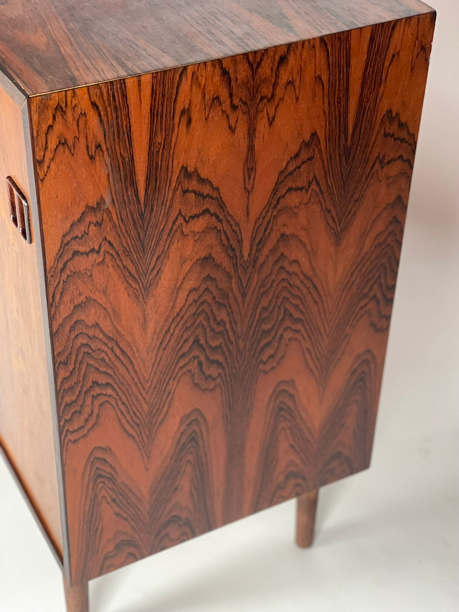 Scandinavian buffet in rosewood from the 1960s.