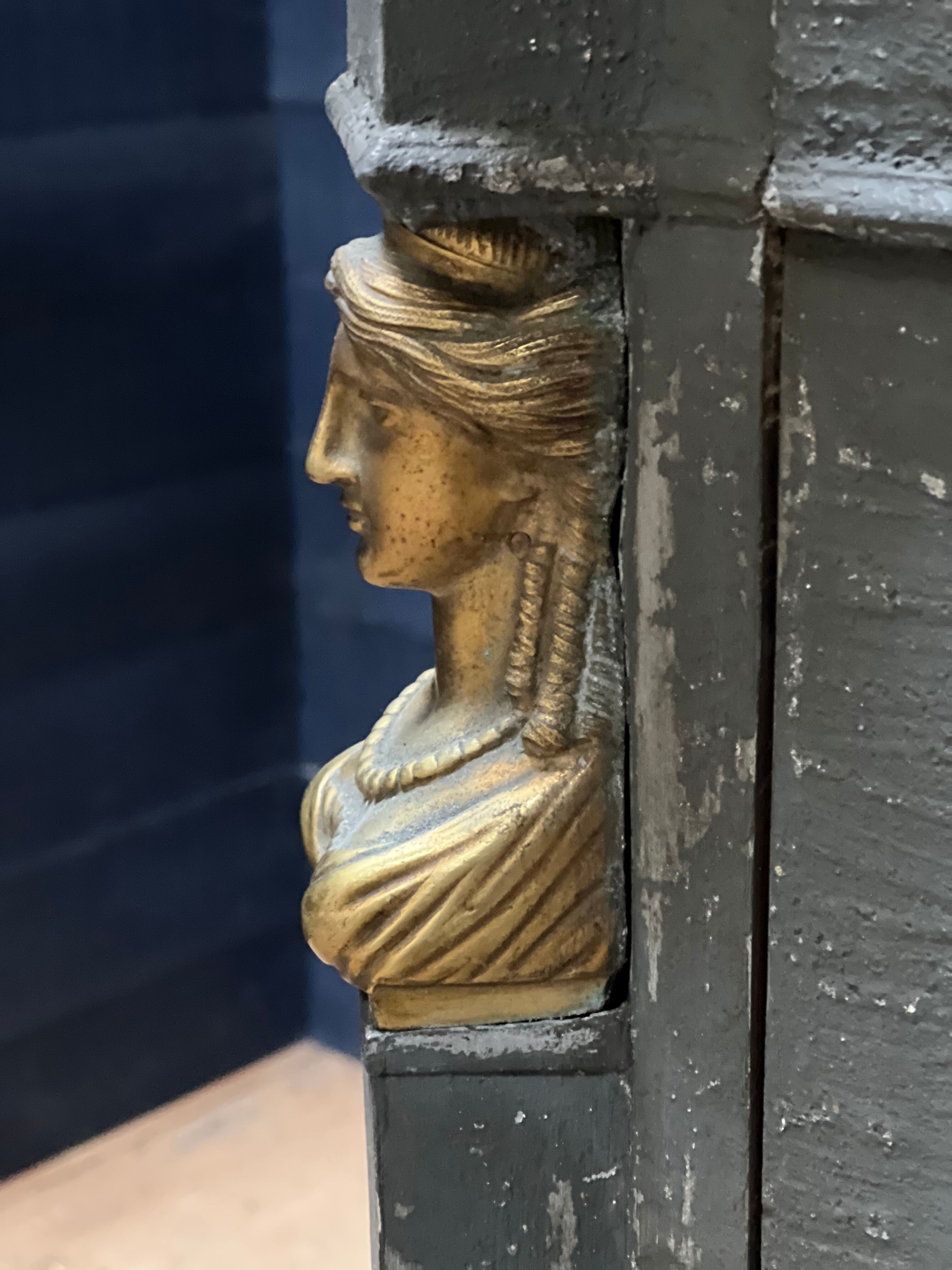 Commode patinée