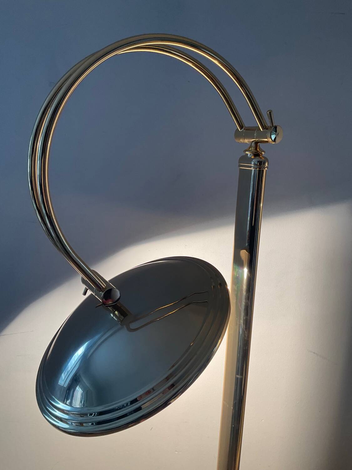 Articulated floor lamp from the 80s in gold metal