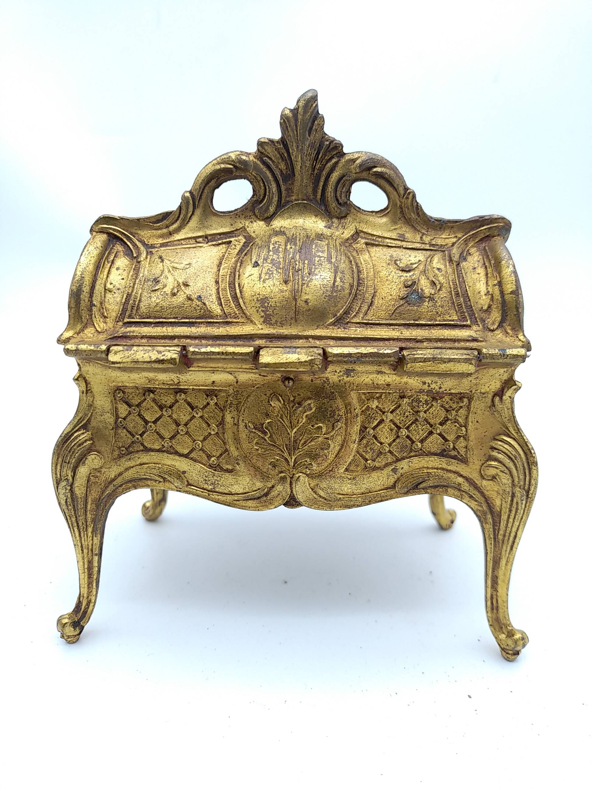 Metal jewelry box. Art Nouveau.