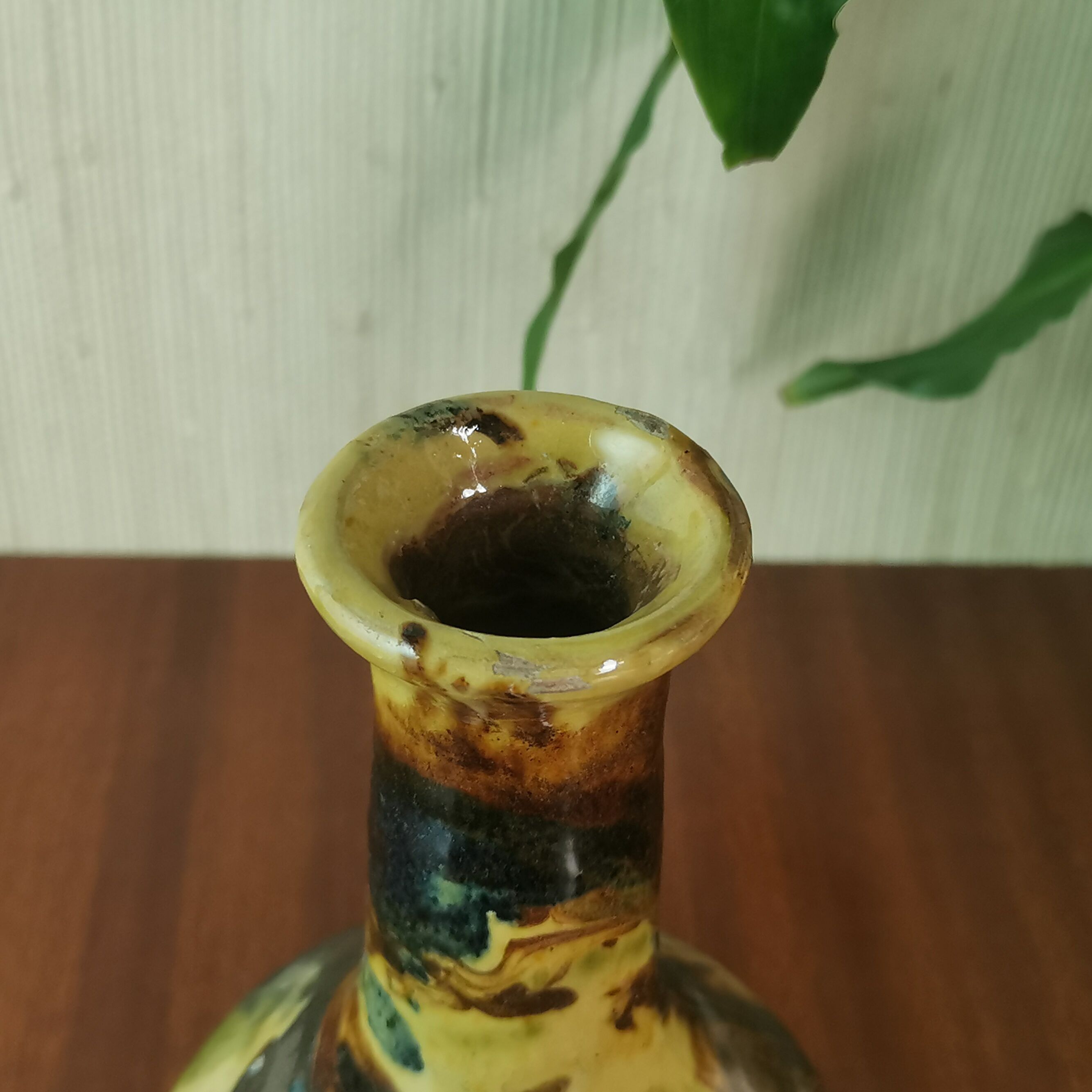 Mixed earth vase
