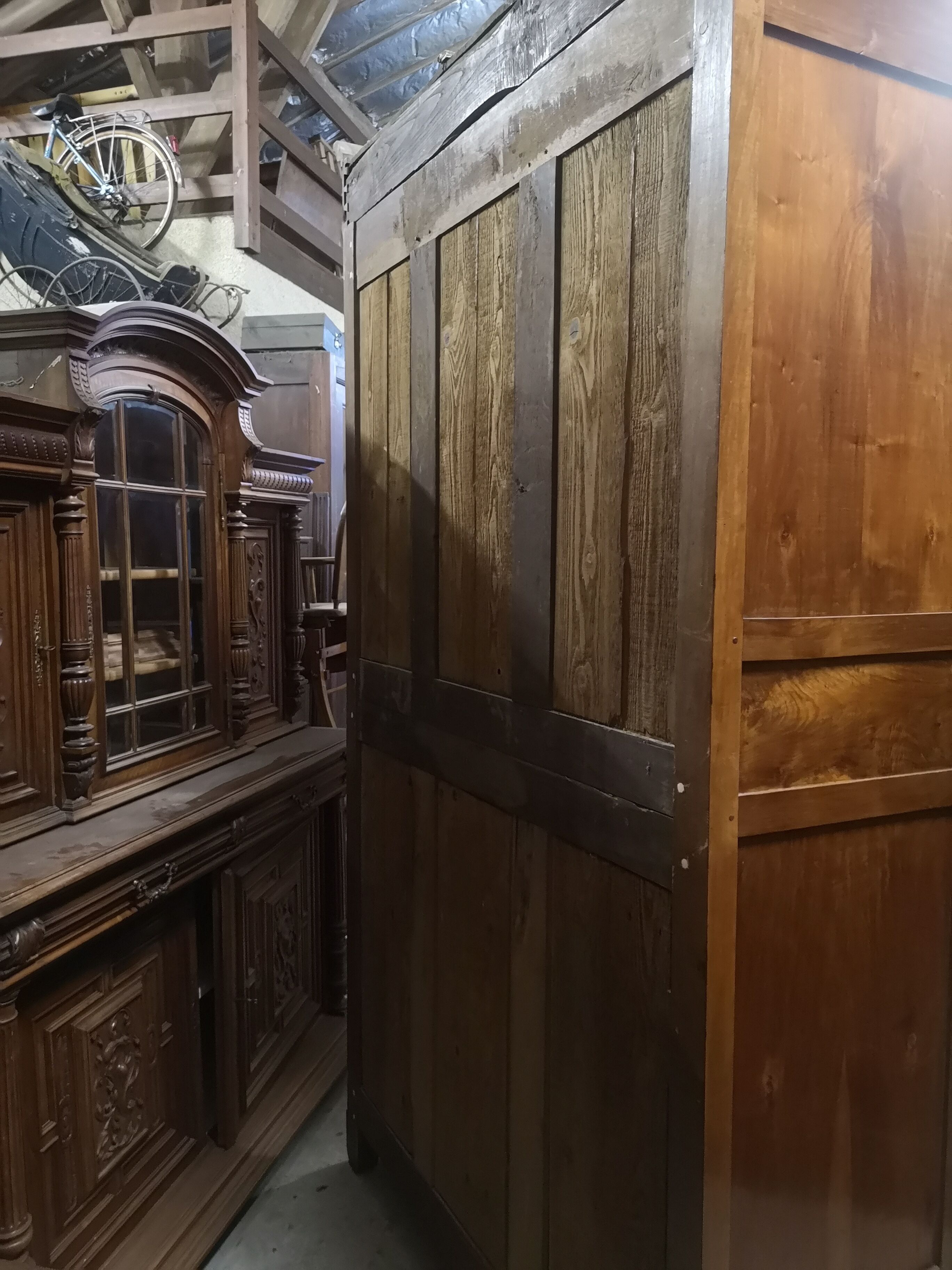 Magnifying glass veneer cabinet